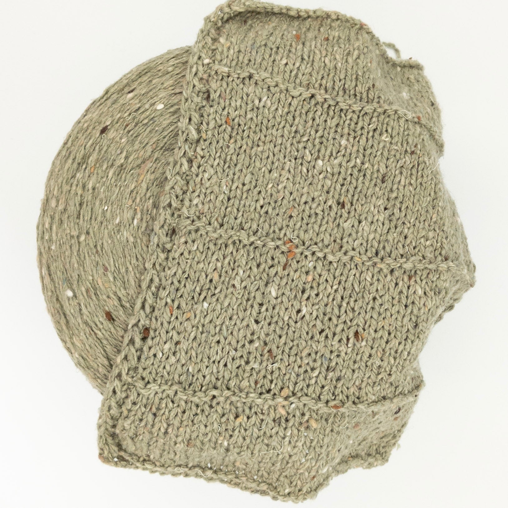 Heritage Tweed – 76% Cashmere · 17% Wool · 7% Silk Sports yarn by The Royal Collection
