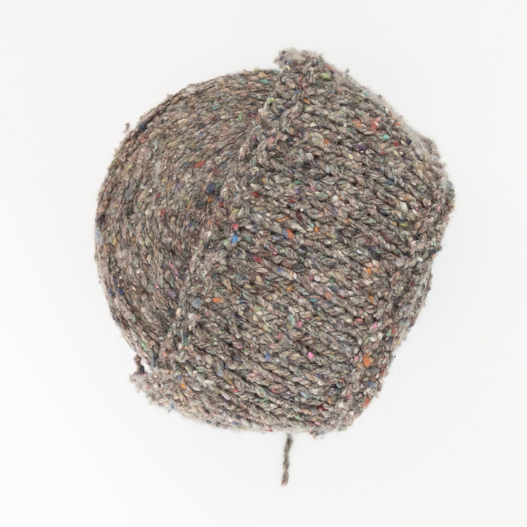 Estate Tweed – 76% Cashmere · 17% Wool · 7% Silk DK yarn by The Royal Collection