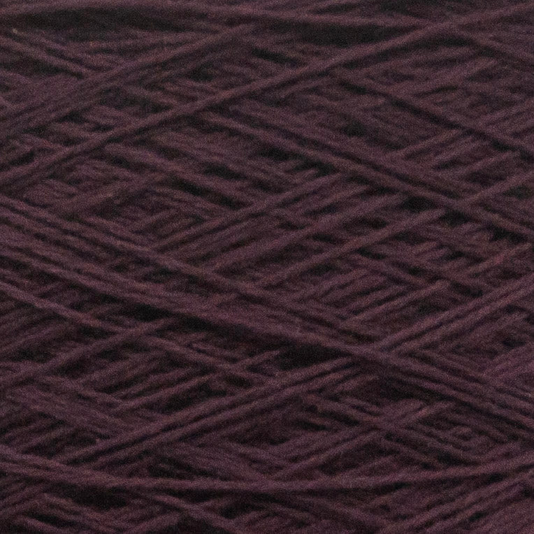 Verve – 30% Viscose · 15% Silk · 15% Wool · 40% Polyamide Fingering yarn by The Royal Collection