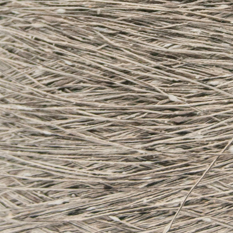 Dispo – 50% Silk Bourette · 49% Polyamide · 1% Lurex Lace yarn by Filati Venezia