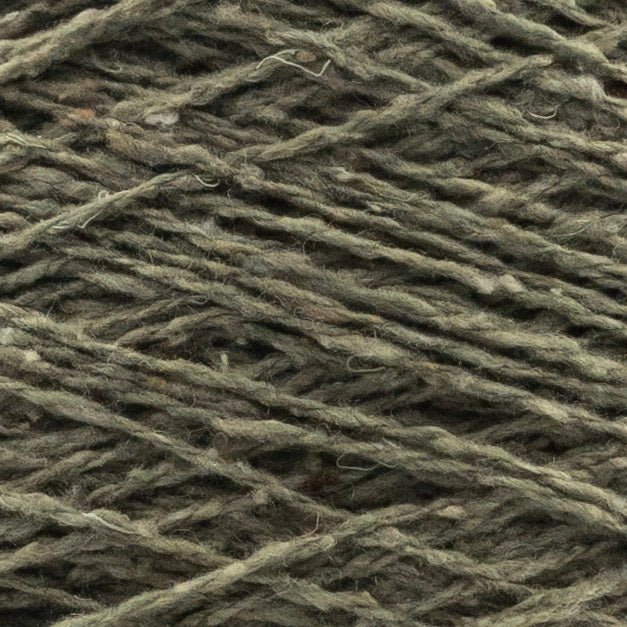 Heritage Tweed – 76% Cashmere · 17% Wool · 7% Silk Sports yarn by The Royal Collection