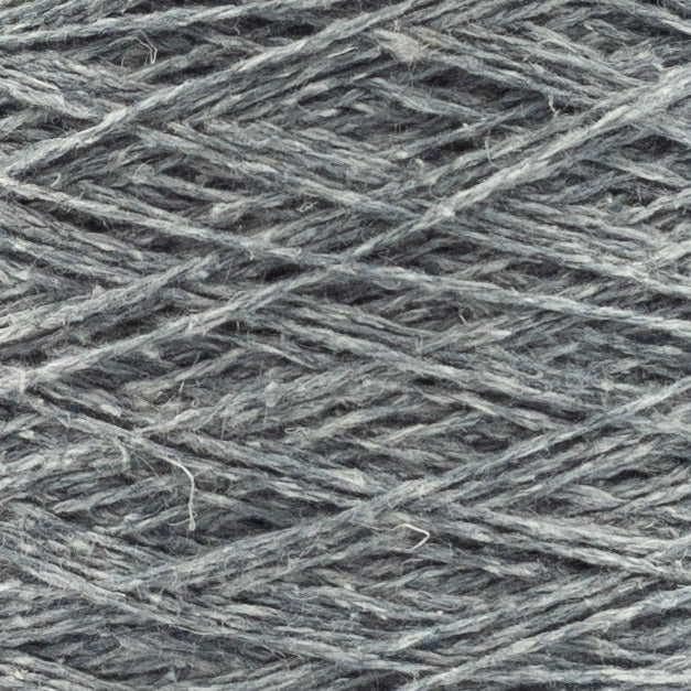 Selene – 70% Merino Wool · 20% Silk · 10% Linen Fingering yarn by Filati Venezia