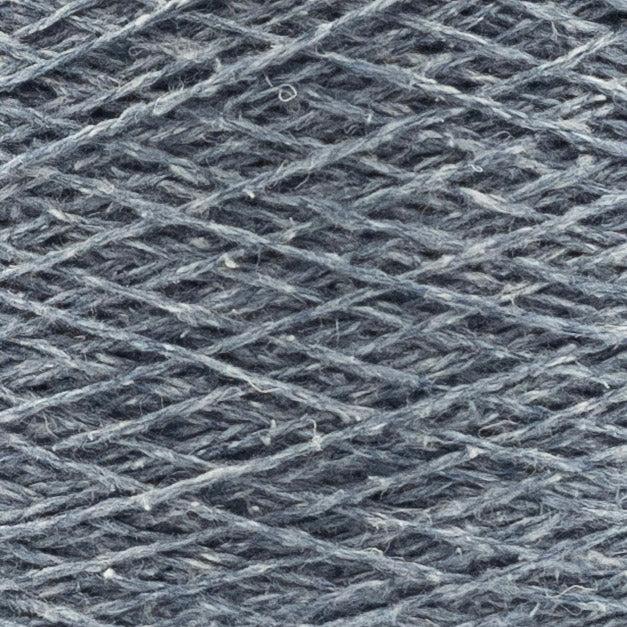Selene – 70% Merino Wool · 20% Silk · 10% Linen Fingering yarn by Filati Venezia