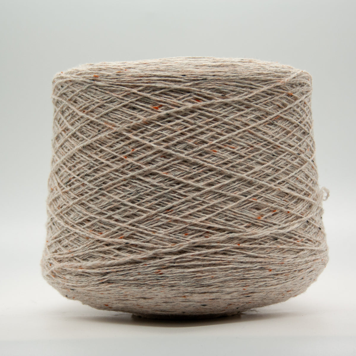 Alba Tweed – 60% Wool · 20% Silk · 20% Polyamide Fingering / 3-4 ply (350-600m)/100g yarn by Millefili