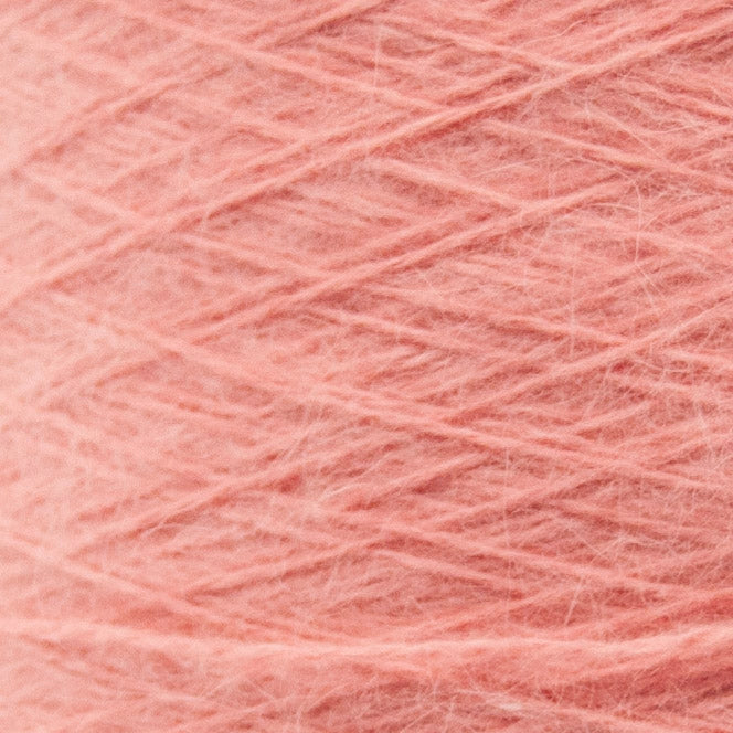 Close up of Angora 70 by Filati Biagioli – Modesto Rose Mist