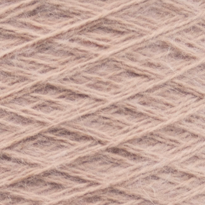 Close up of Angora 70 by Filati Biagioli – Modesto Sand Mist
