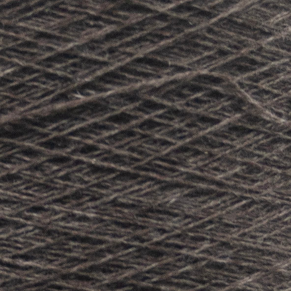 Close up of Cashmere Classic 2 28 by Filati Biagioli – Modesto Peruviano