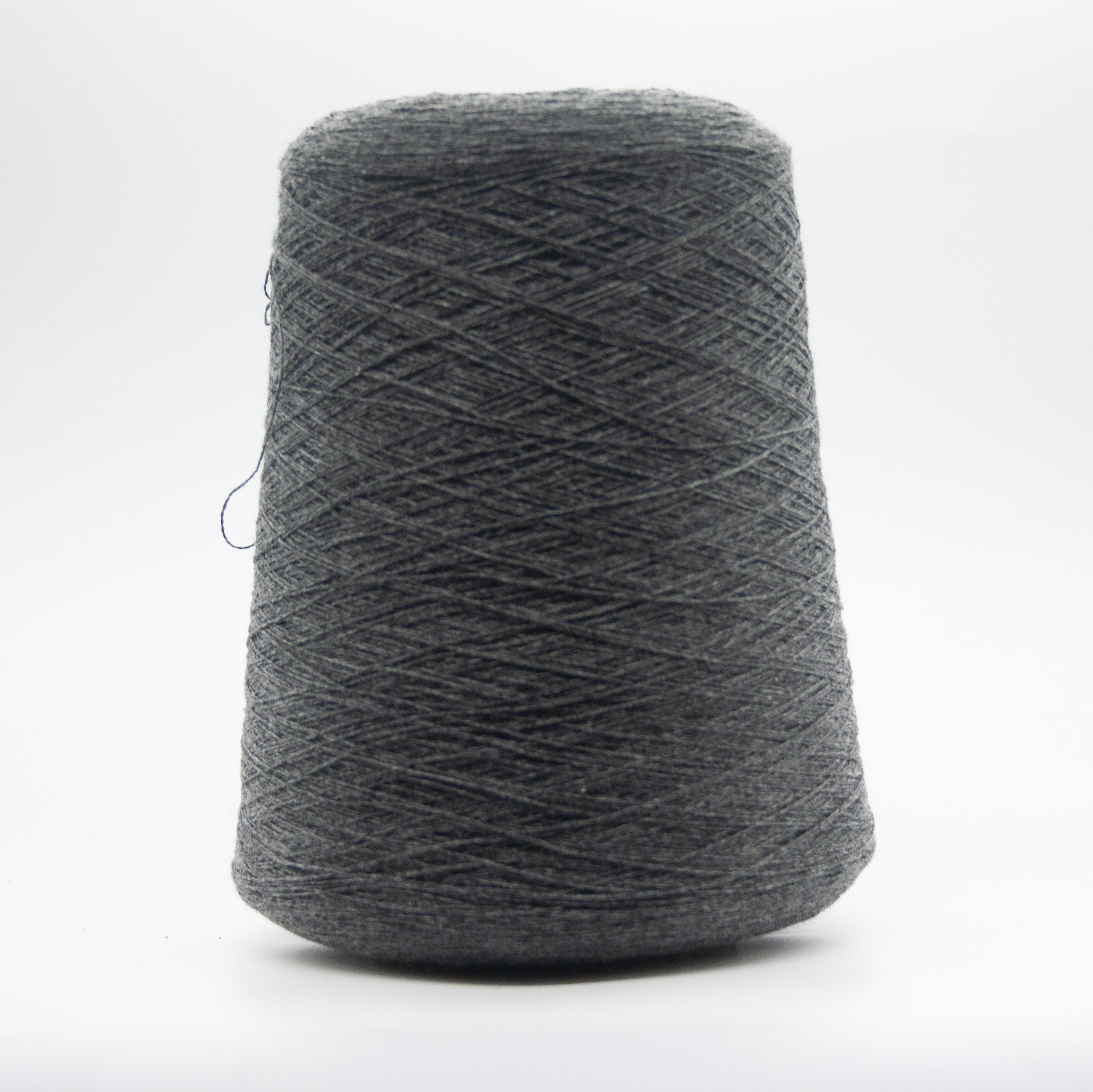 Cone of Cashmere Duetrentasei yarn in Ash by Cariaggi Lunar