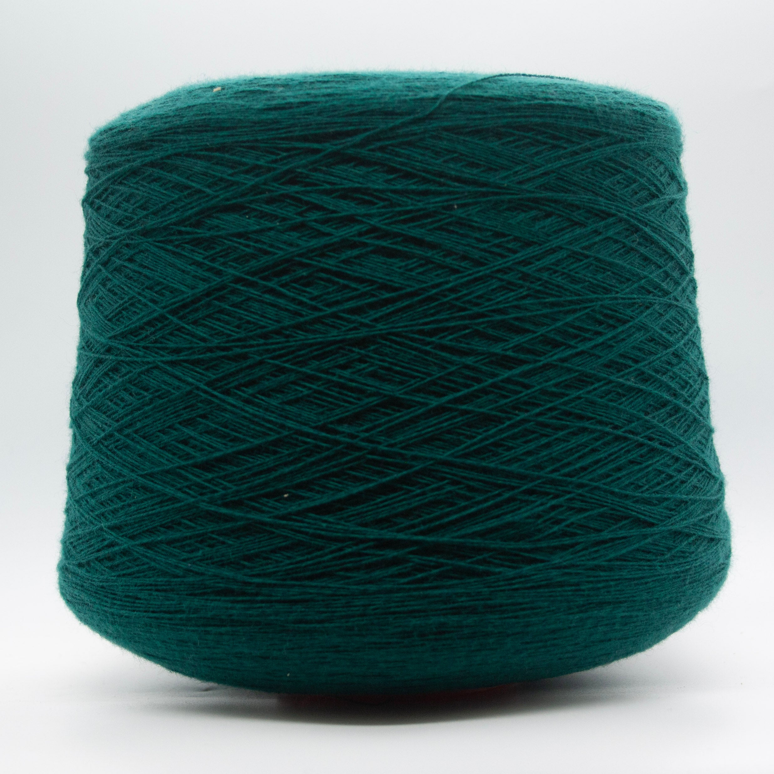 Cruise – 47% Cashmere · 53% Cotton Cobweb / 1 ply (800m+)/100g yarn by Todd & Duncan in green