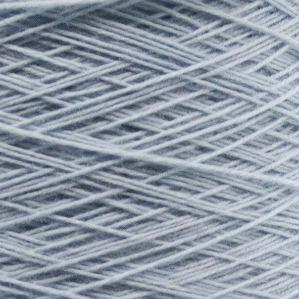Close up of Merino Grosso 4600 by Filati Venezia – Luce D Inverno
