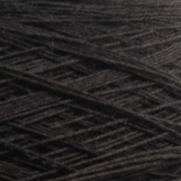 Close up of Merinos 10 44 by Filati Venezia – Cioccolato Fondente