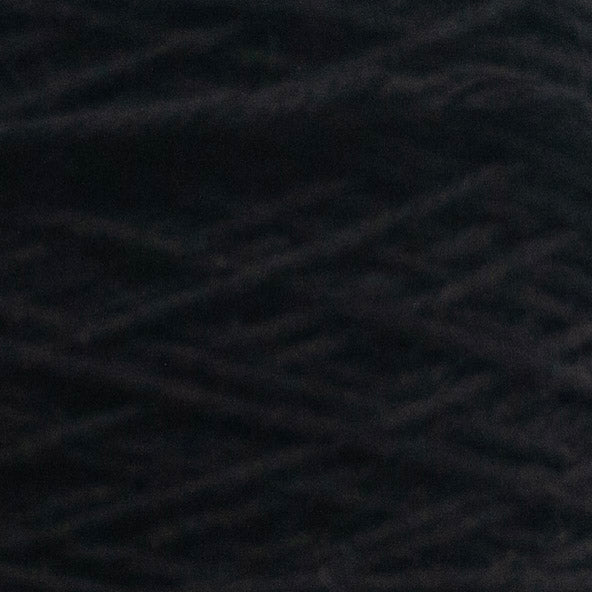 Close up of Pirenei Aran by Filati Venezia – Notte Senza Luna