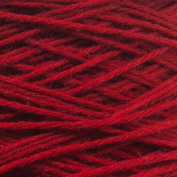 Close up of Pirenei Aran by Filati Venezia – Rosso Cremisi