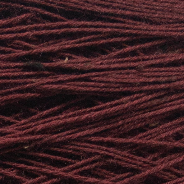 Close up of Slubby Green by Filati Venezia – Nostalgic Rose