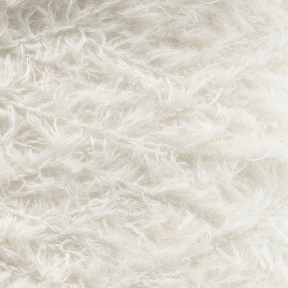 Close up of Tagliatino Merino by Filati Venezia – Nuvola Bianca